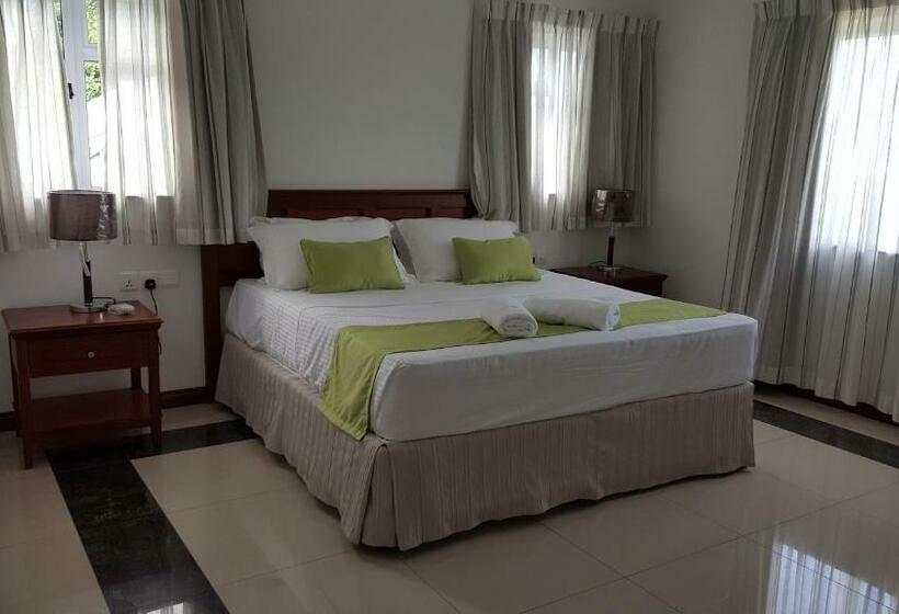 ویلای 2 خوابه, Bambous River Lodge