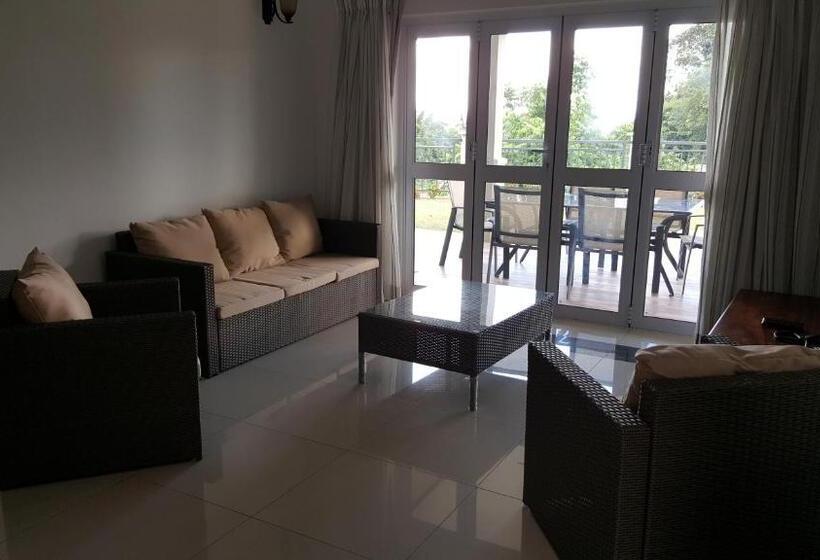 ویلای 2 خوابه, Bambous River Lodge