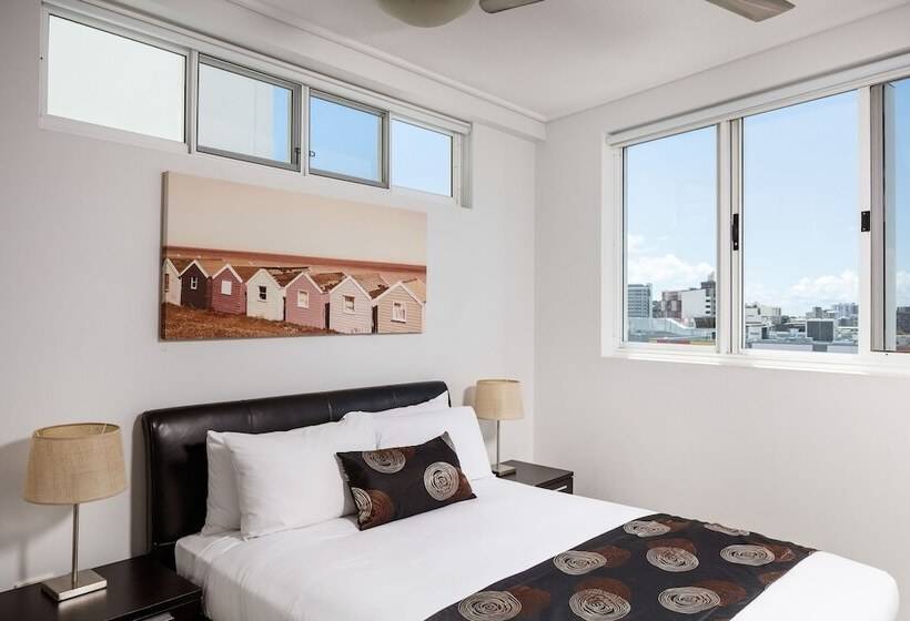 침실 3개 아파트, Central Holborn Apartments