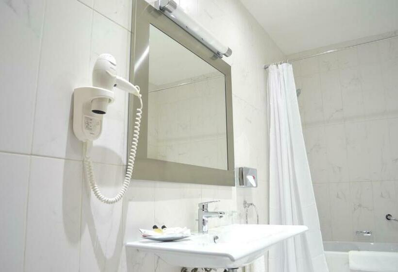 اتاق لوکس, Star Land Hotel Bonapriso