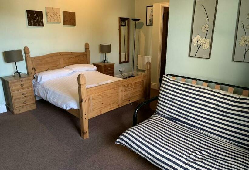 スタンダード４人部屋, The Cromwell Arms Inn