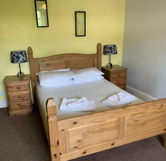 スタンダード４人部屋, The Cromwell Arms Inn