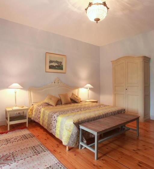 غرفة قياسية, Château De La Prade