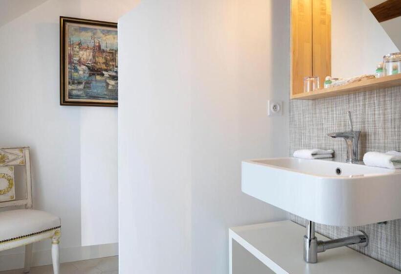 デラックストリプルルーム, Le Clos De Villeroy