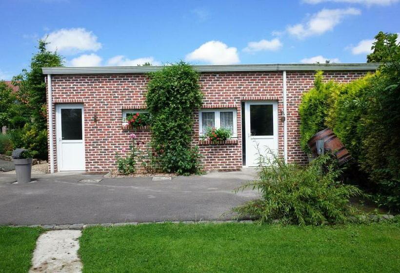 Номер Стандарт, Les Charmilles