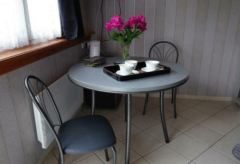 Номер Стандарт, Les Charmilles