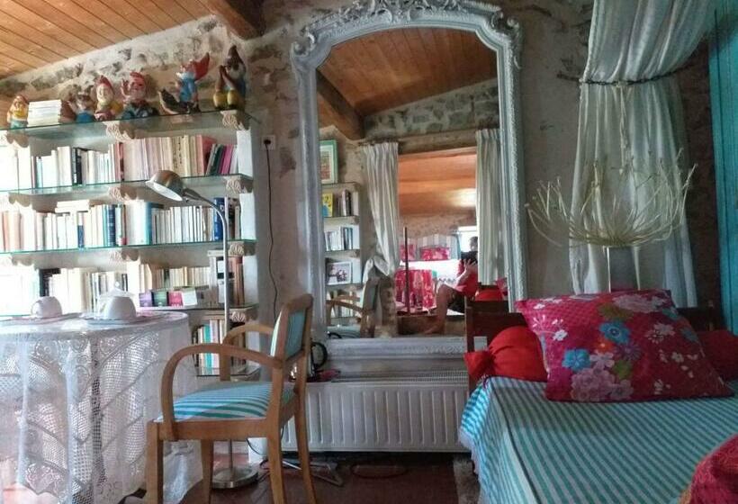 Семейный Номер, Riverside Home Cottage