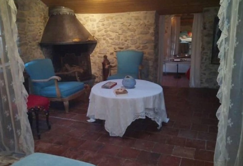 غرفة قياسية, Riverside Home Cottage