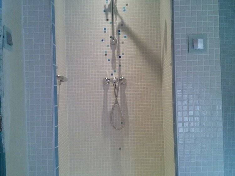 غرفة قياسية, Riverside Home Cottage