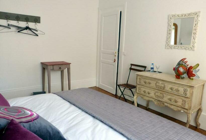 غرفة قياسية, Villabona