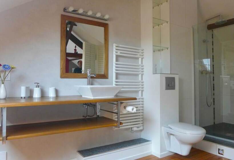 חדר סטנדרט לארבעה, Villabona