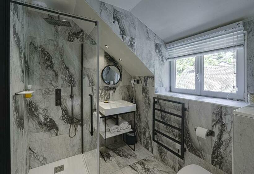 חדר קלאסי, Le Bel Abri