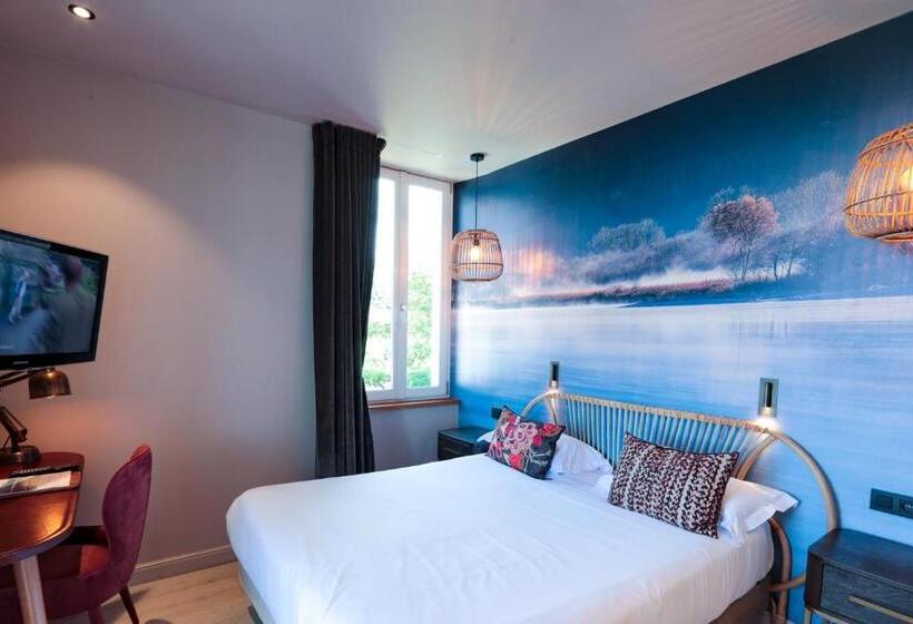 Superior room with lake view, Le Bel Abri