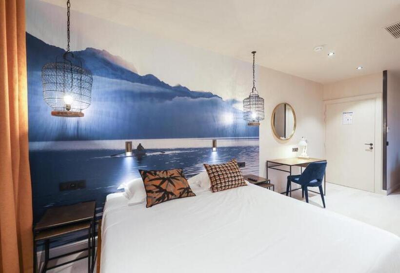 סוויטת ג'וניור, Le Bel Abri