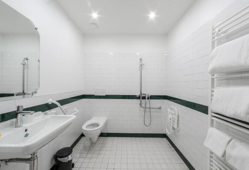 חדר סטנדרט מותאם לאדם עם מוגבלויות, Le Bel Abri