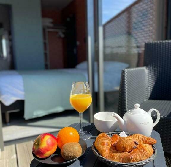 带露台的高档房间, Logis Hôtel Du Large