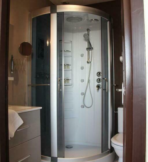 带露台的高档房间, Logis Hôtel Du Large