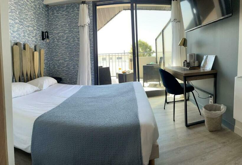 带露台的高档房间, Logis Hôtel Du Large