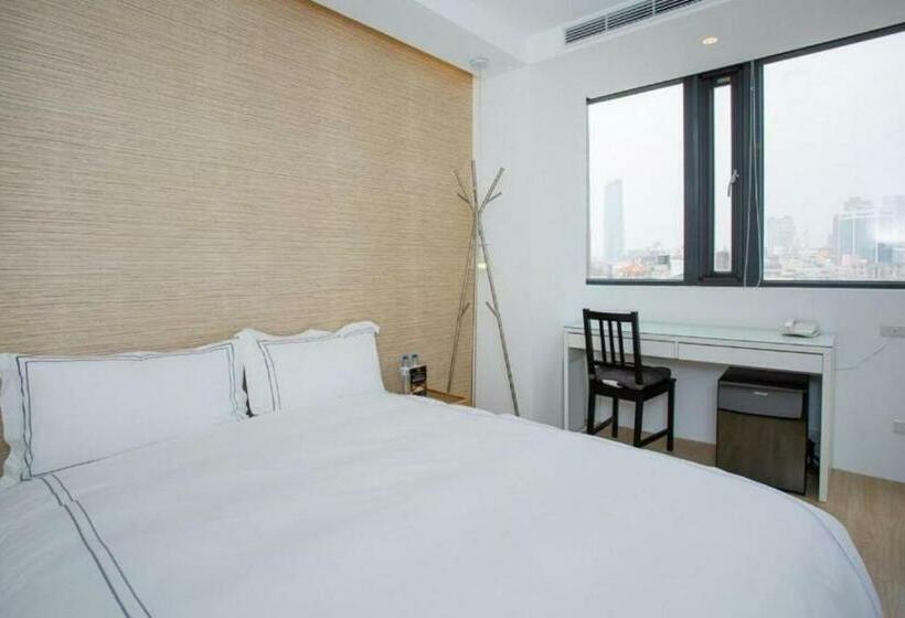 اتاق استاندارد, Mini West