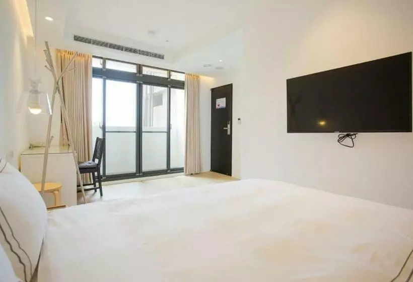 اتاق استاندارد با بالکن, Mini West