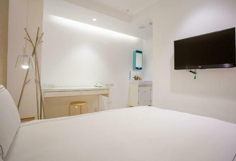 اتاق اکونومی, Mini West