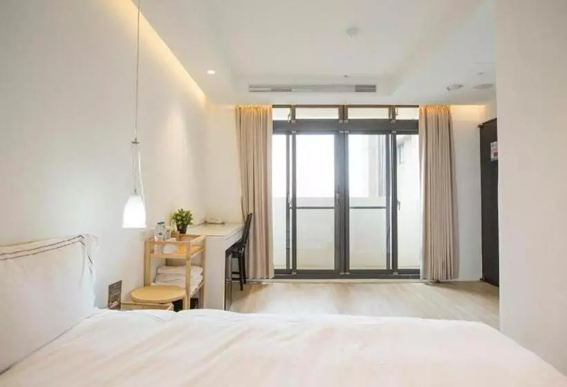 اتاق استاندارد با بالکن, Mini West