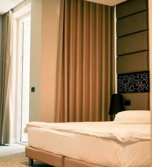 חדר סופריור עם מרפסת, Senator