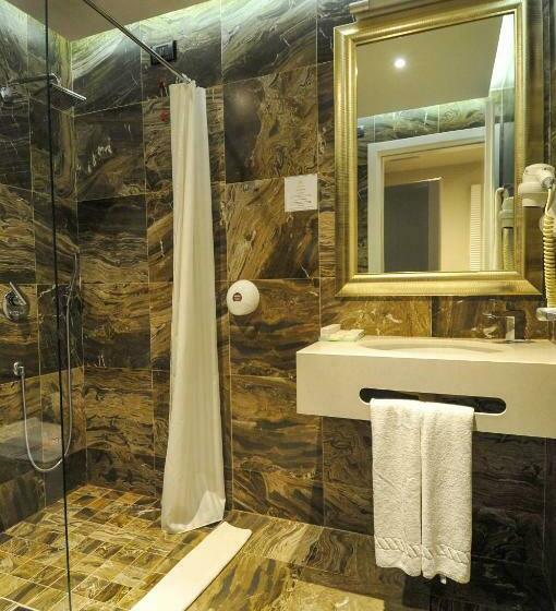 חדר סטנדרט, Senator