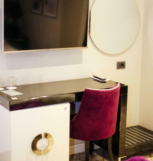 חדר סטנדרט, Senator