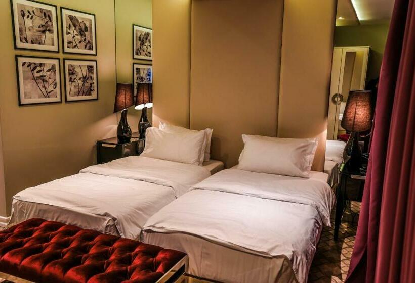 חדר סטנדרט, Senator