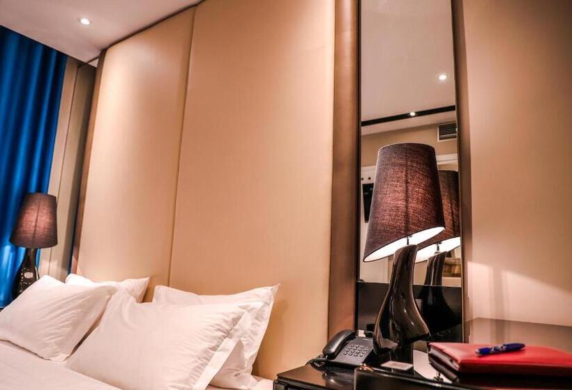 חדר סטנדרט, Senator