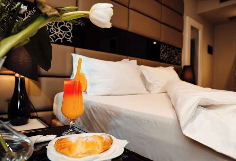 חדר סופריור עם מרפסת, Senator