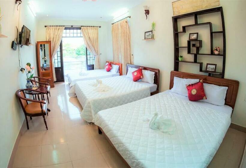 اتاق خانوادگی, Rubis Hostel