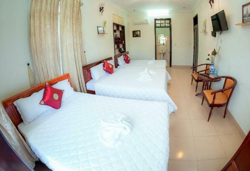 اتاق خانوادگی, Rubis Hostel