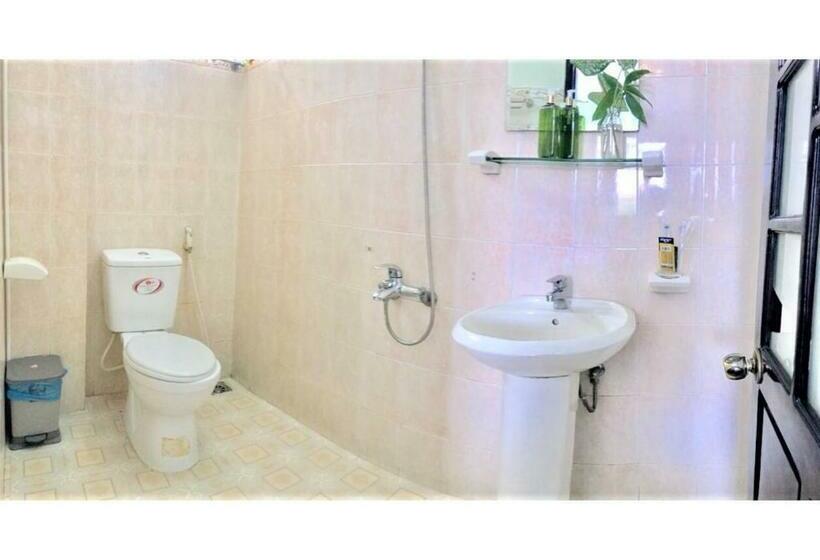 اتاق خانوادگی, Rubis Hostel