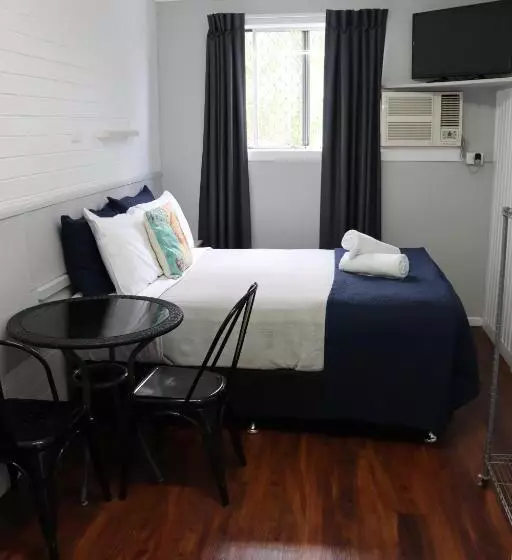 اتاق اکونومی, Almare Tourist Motel