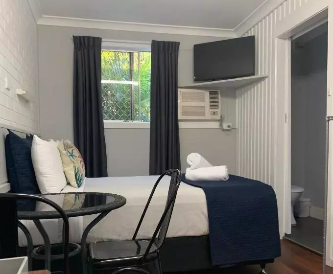 اتاق اکونومی, Almare Tourist Motel