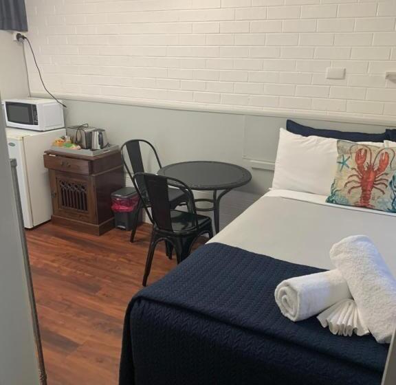 חדר אקונומי, Almare Tourist Motel