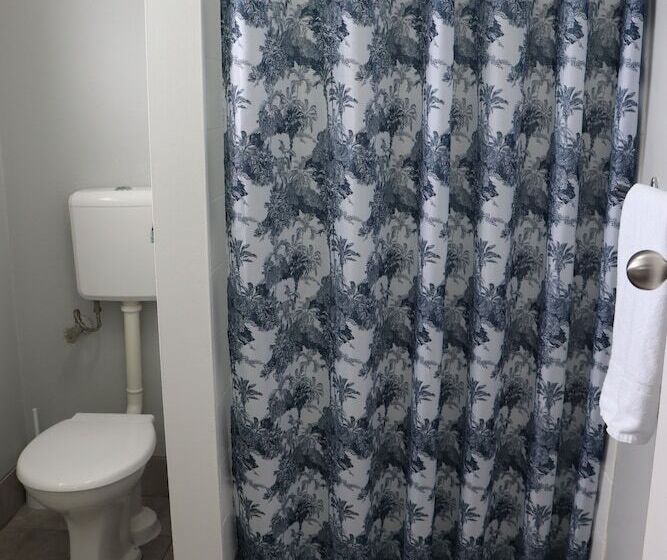 חדר משפחתי, Almare Tourist Motel