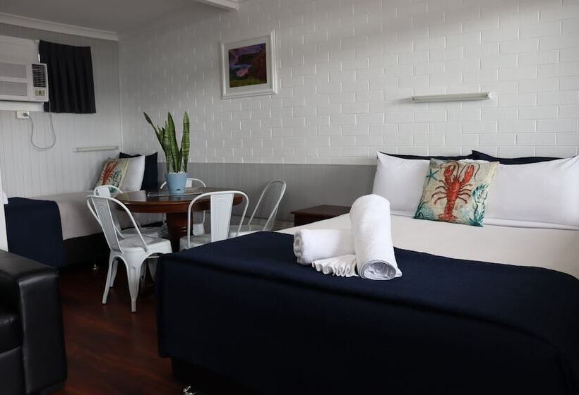 家庭间, Almare Tourist Motel