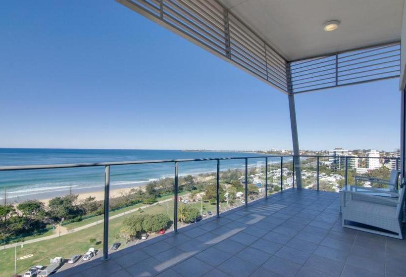 1 Bedroom Penthouse Apartment, Beach On Sixth