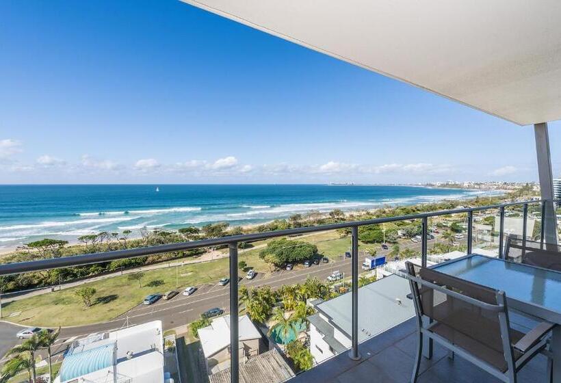 1 Bedroom Penthouse Apartment, Beach On Sixth