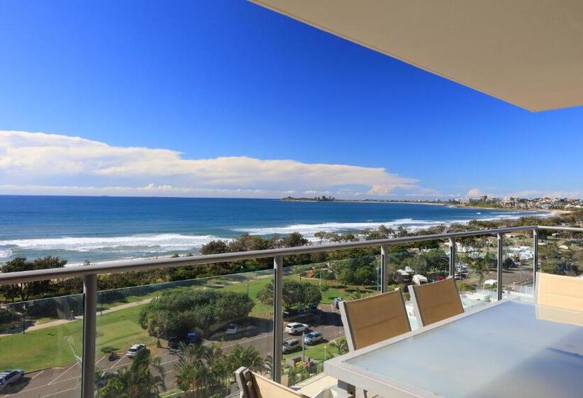 1 Bedroom Penthouse Apartment, Beach On Sixth