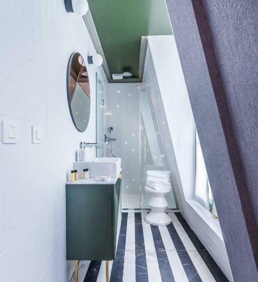 スタンダードルーム, Bob