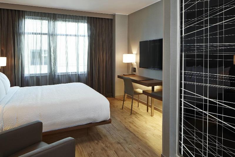 غرفة قياسية سرير كينج, Ac Hotel By Marriott Portland Downtown, Or