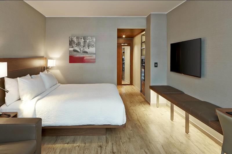 غرفة قياسية سرير كينج, Ac Hotel By Marriott Portland Downtown, Or