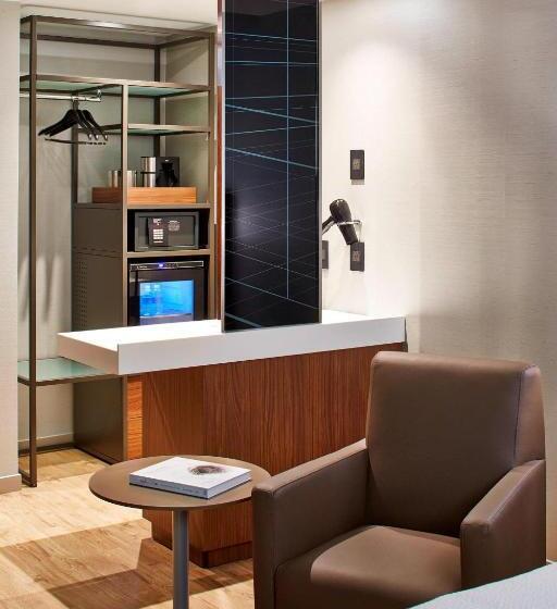 غرفة قياسية سرير كينج, Ac Hotel By Marriott Portland Downtown, Or