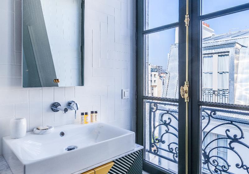 Quarto Superior, Bob