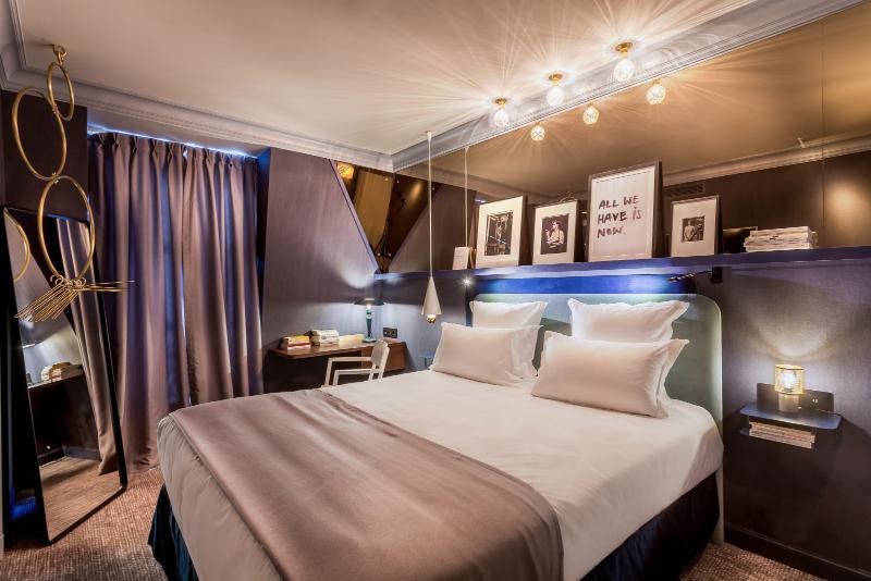 スタンダードルーム, Bob