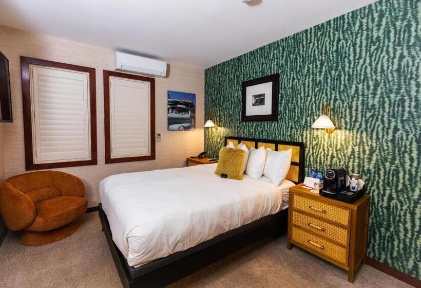 غرفة قياسية لذوى الاحتياجات الخاصة, Daddy O